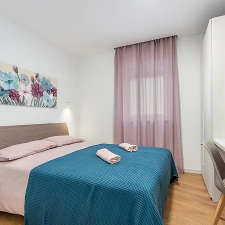 Villa Isabel With Heated Pool Near Porec *