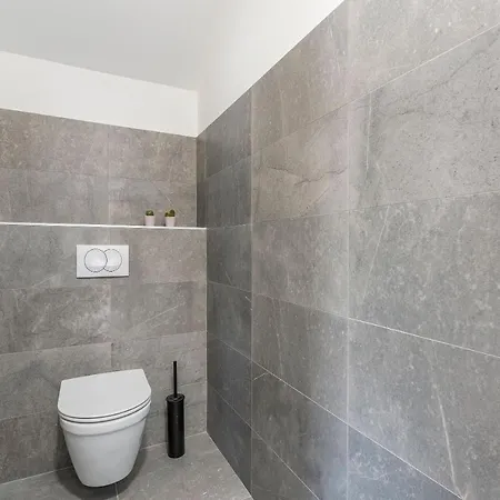 Villa Isabel With Heated Pool Near Porec