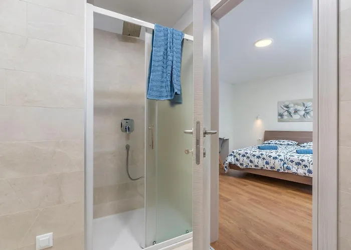 Isabel Villa Vrznaveri